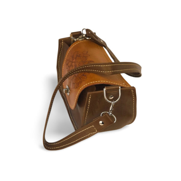 Elegant Acorn Motif Leather Shoulder Bag - Image 3